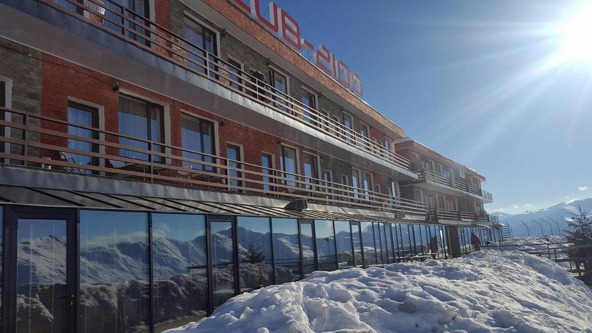 Hotel Club-2100 Gudauri Bagian luar foto